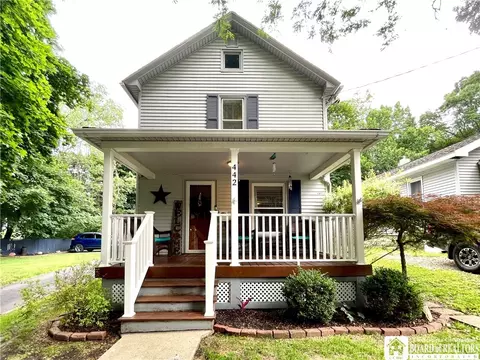 442 Hallock St, Jamestown, NY 14701