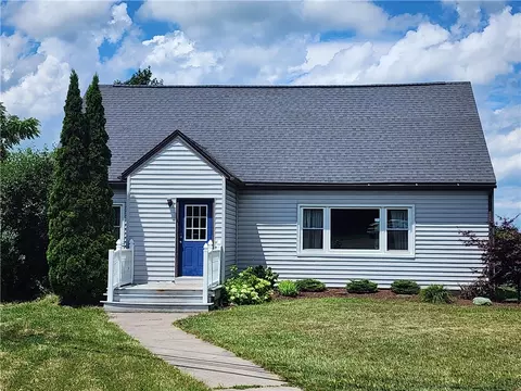 6369 Half Acre Rd, Aurelius, NY 13021