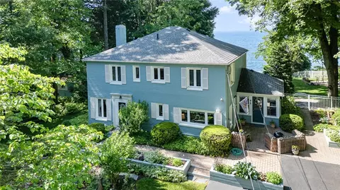 8087 Featherly Dr, Sodus Point, NY 14555