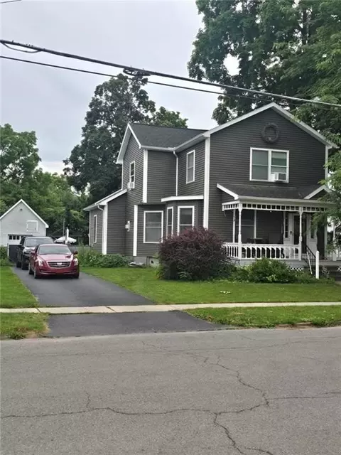 364 W Park St, Albion, NY 14411
