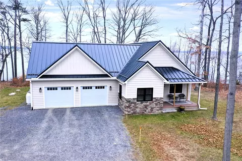 2057 Perry Point Rd, Torrey, NY 14527