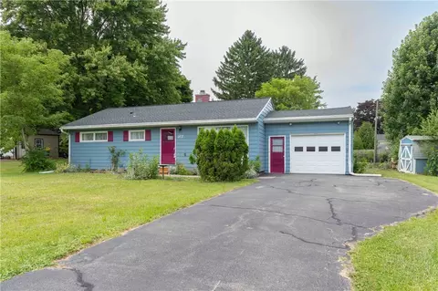 23 Aronica Dr, Rochester, NY 14623