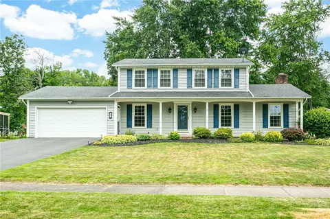 253 Vineyard Dr, Greece, NY 14616