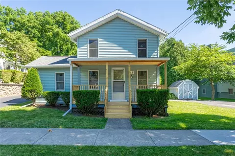 22 Fitch St, Riga, NY 14428