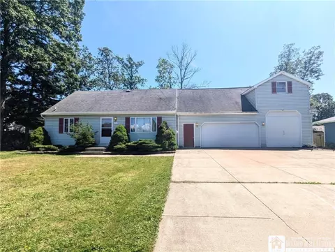 3791 Cornell St, Hamburg, NY 14075