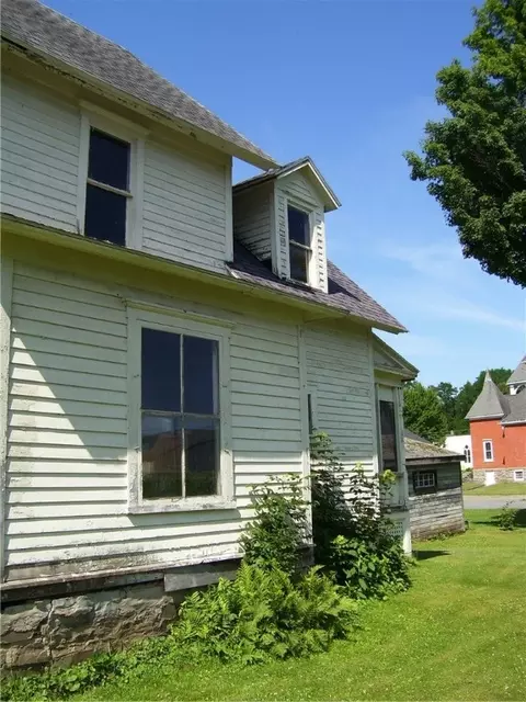 18 Monell St, Greene, NY 13778 photo 4