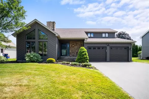 109 Old Well Rd, Greece, NY 14626