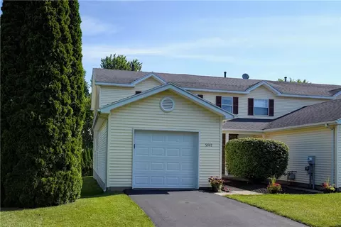5947 Calm Lake Dr, Farmington, NY 14425