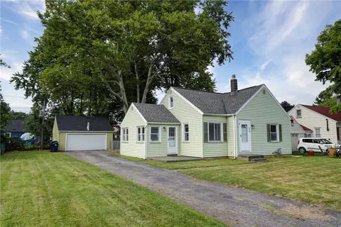 254 Heberle Rd, Irondequoit, NY 14609 photo 2