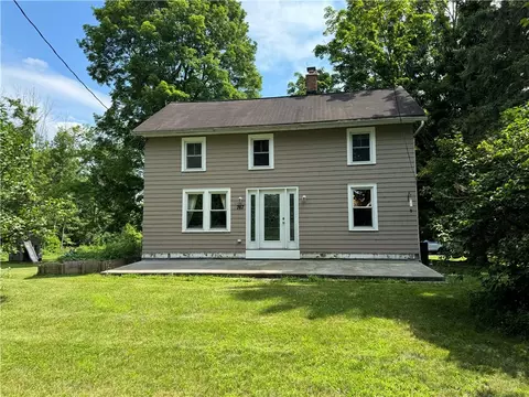 767 Macedon Center Rd, Perinton, NY 14450