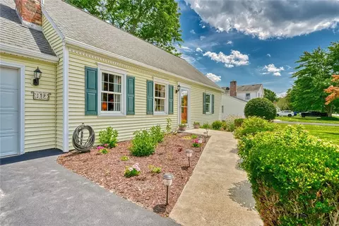 159 Heather Ln, Farmington, NY 14425
