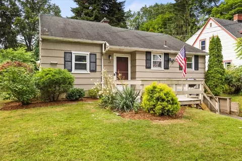 45 Hartfeld Dr, Rochester, NY 14625