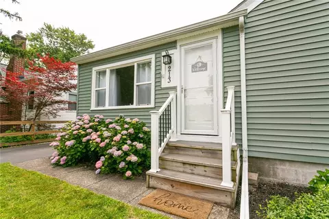 213 Walzer Rd, Irondequoit, NY 14622 photo 4