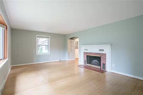 41 Parkside Cres, Irondequoit, NY 14617 photo 9