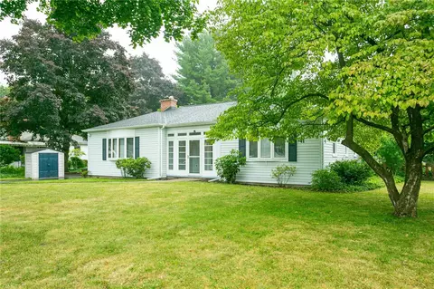 41 Parkside Cres, Irondequoit, NY 14617 photo 2