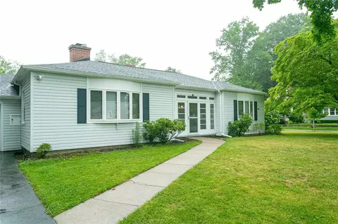 41 Parkside Cres, Irondequoit, NY 14617 photo 4
