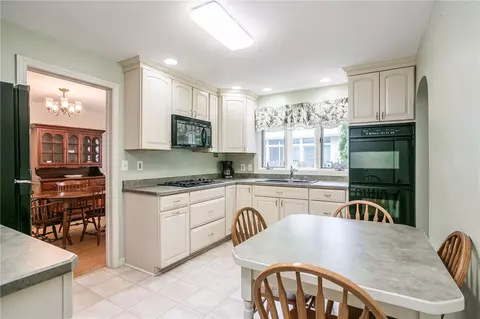 41 Parkside Cres, Irondequoit, NY 14617 photo 14