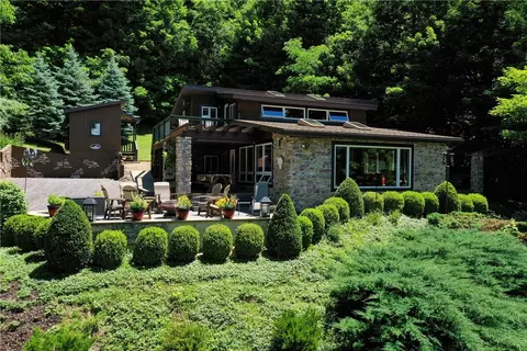 7351 W Bluff Dr, Jerusalem, NY 14478