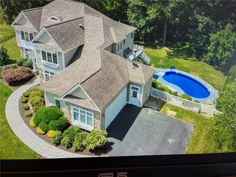 21 W Ham Cir, Chili, NY 14514