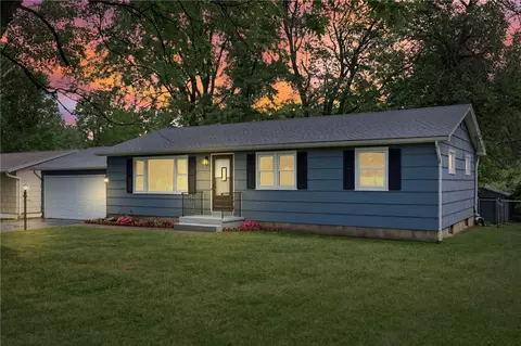 15 Fairhill Dr, Rochester, NY 14618