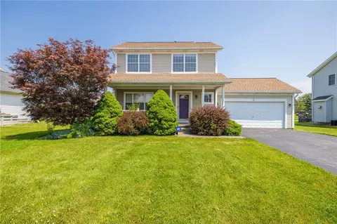 7 Oak Mills Xing, West Henrietta, NY 14586