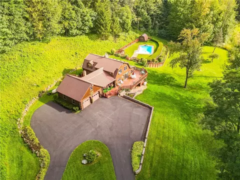 4833 White Rd, Marion, NY 14505
