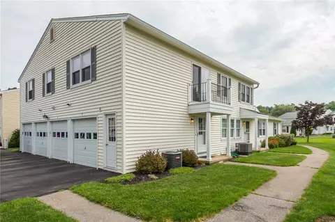 8 Heron N, Perinton, NY 14450