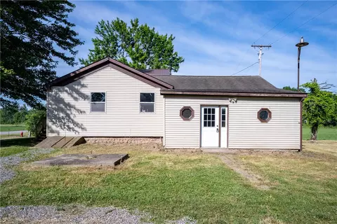 13901 Gillette Rd, Barre, NY 14411