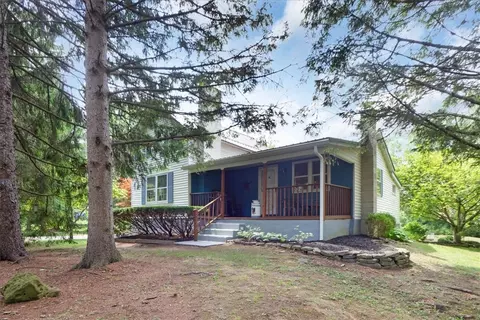 4527 County Line Rd, Macedon, NY 14502