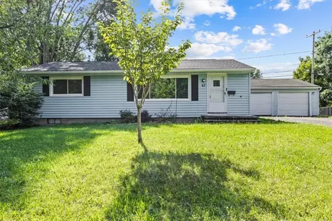 67 W Cavalier Rd, Wheatland, NY 14546