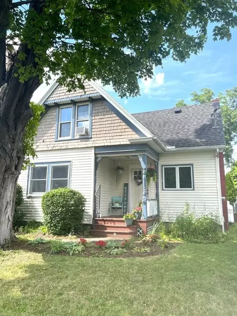 9 Lyon St, Naples, NY 14512
