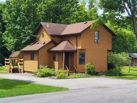 7853 Fowler St, Victor, NY 14564
