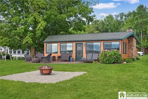 5548 Wells Bay, North Harmony, NY 14710