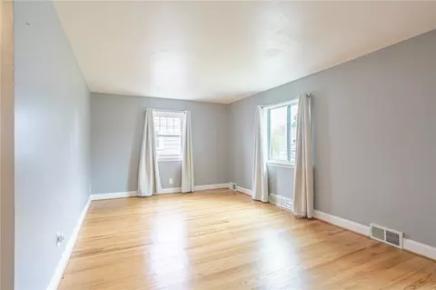 229 Brockley Rd, Irondequoit, NY 14609 photo 6