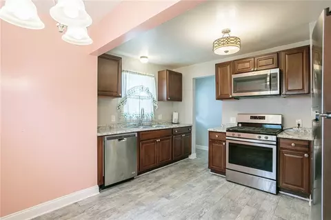 229 Brockley Rd, Irondequoit, NY 14609 photo 12