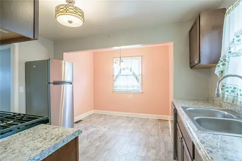 229 Brockley Rd, Irondequoit, NY 14609 photo 5