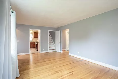 229 Brockley Rd, Irondequoit, NY 14609 photo 9