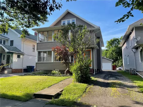 202 Genesee Park Blvd #204, Rochester, NY 14619