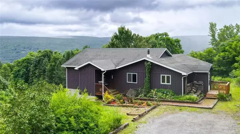 7467 County Road 12, Naples, NY 14512