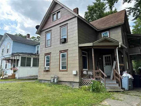 41 Parker St, Auburn, NY 13021