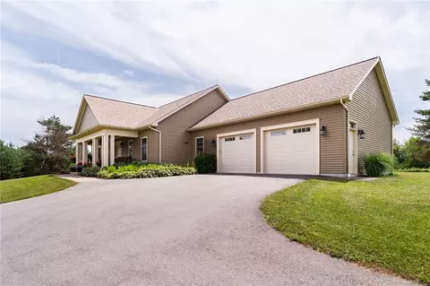 3800 Rose Rd, Batavia, NY 14020