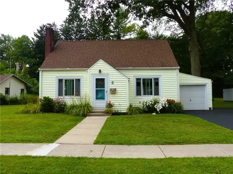 5 Victory Dr, Sweden, NY 14420