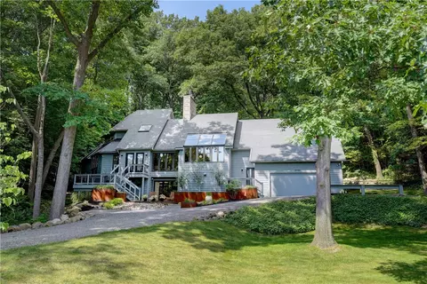 8062 Dryer Rd, Victor, NY 14564