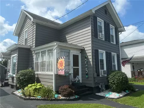 78-80 Van Anden St, Auburn, NY 13021