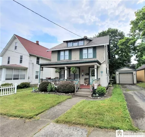 146 Hallock St, Jamestown, NY 14701