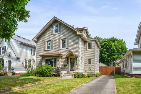 236 Barry Rd, Irondequoit, NY 14617