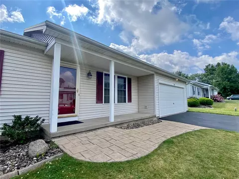 54 Juliet Cres, Greece, NY 14612