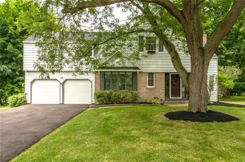 130 Dunrovin Ln, Rochester, NY 14618