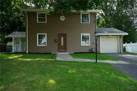 7191 Rosewood Cir, Syracuse, NY 13212