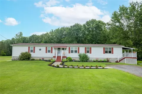 10679 Pavilion Center Rd, Pavilion, NY 14525
